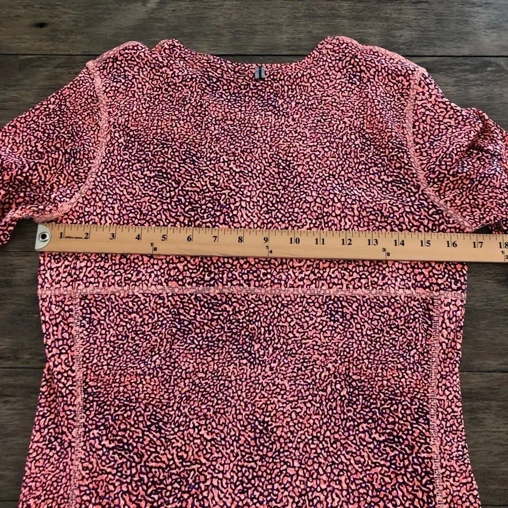 Nike Running Womens Small Dri Fit Long‎ Sleeve Top animal print orange Purple S